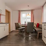 Elisabeth Apartment *