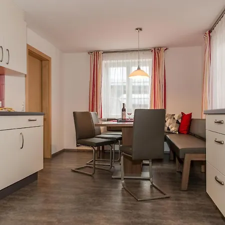 Elisabeth Apartment *