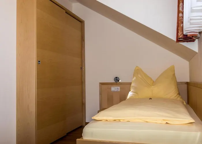 Elisabeth Russbach am Pass Gschütt